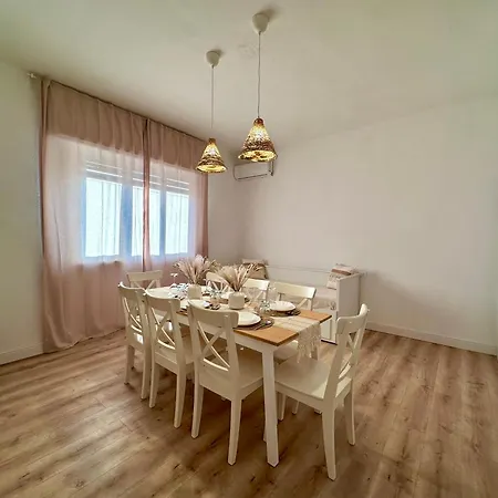 Apartment Domoi